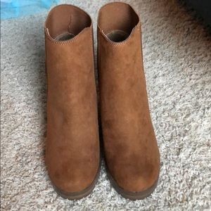 NWOB Primark Cognac Suede Booties